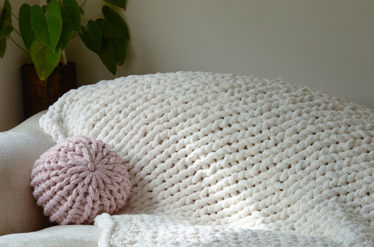 Snow White Chunky Blanket