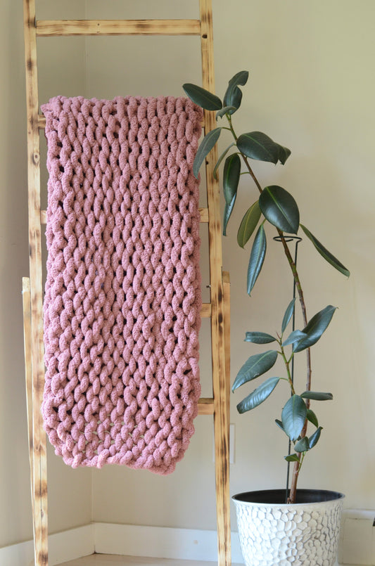 Rose Chunky Blanket